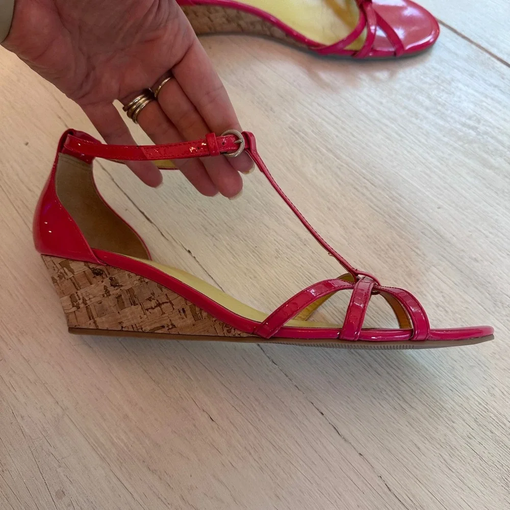 Boden Pink Patent Leather T-Strap Strappy Preppy Cork Wedge Sandals Size 42 10